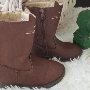 Brown fall boot